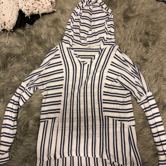 Sweater - Picture 1 of 2